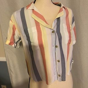 HOLLISTER CROPPED BUTTON UP